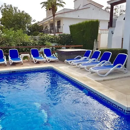 Villa High Quality, Spacious, 4 Bedroom Private Santa Fe de los Boliches