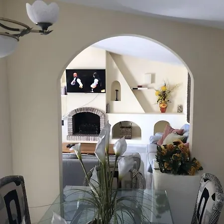 High Quality, Spacious, 4 Bedroom Private Santa Fe de los Boliches