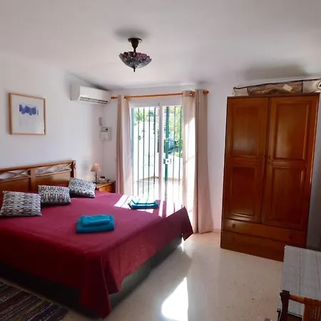 High Quality, Spacious, 4 Bedroom Private Santa Fe de los Boliches