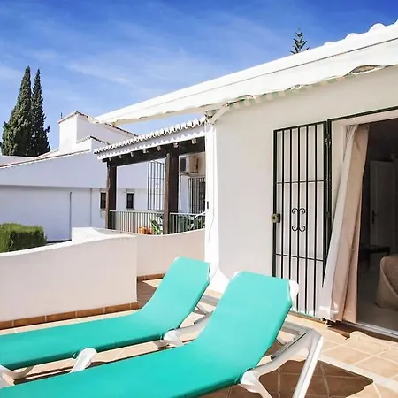 High Quality, Spacious, 4 Bedroom Private Villa *